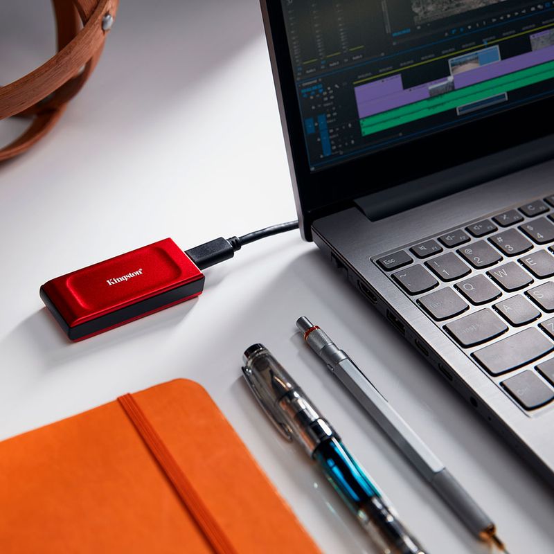 UNIDAD DE ESTADO SOLIDO EXTERNO KINGSTON XS1000R 1TB USB 32 ROJO