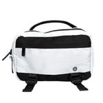 88309 - Mochila TechZone Smartbag Gris con Negro con Organizador tipo Cangurera con Multiples Bolsillos y Correras Portabotellas
